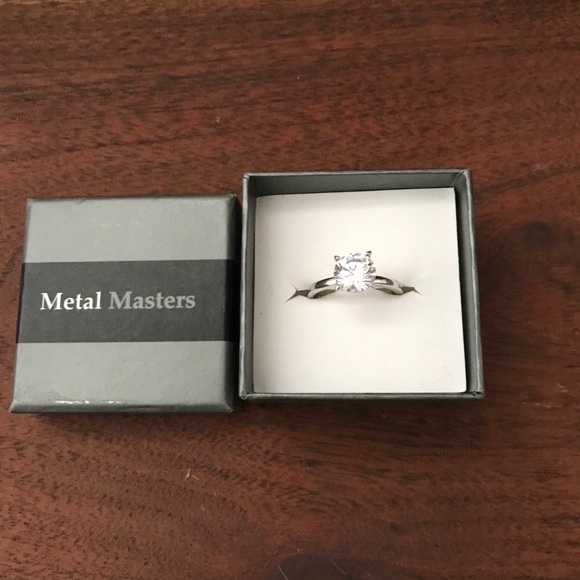 Simulated Diamond Engagement/Promise Ring - Picture 1 of 8
